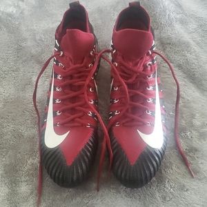 NWOT Nike football cleats
